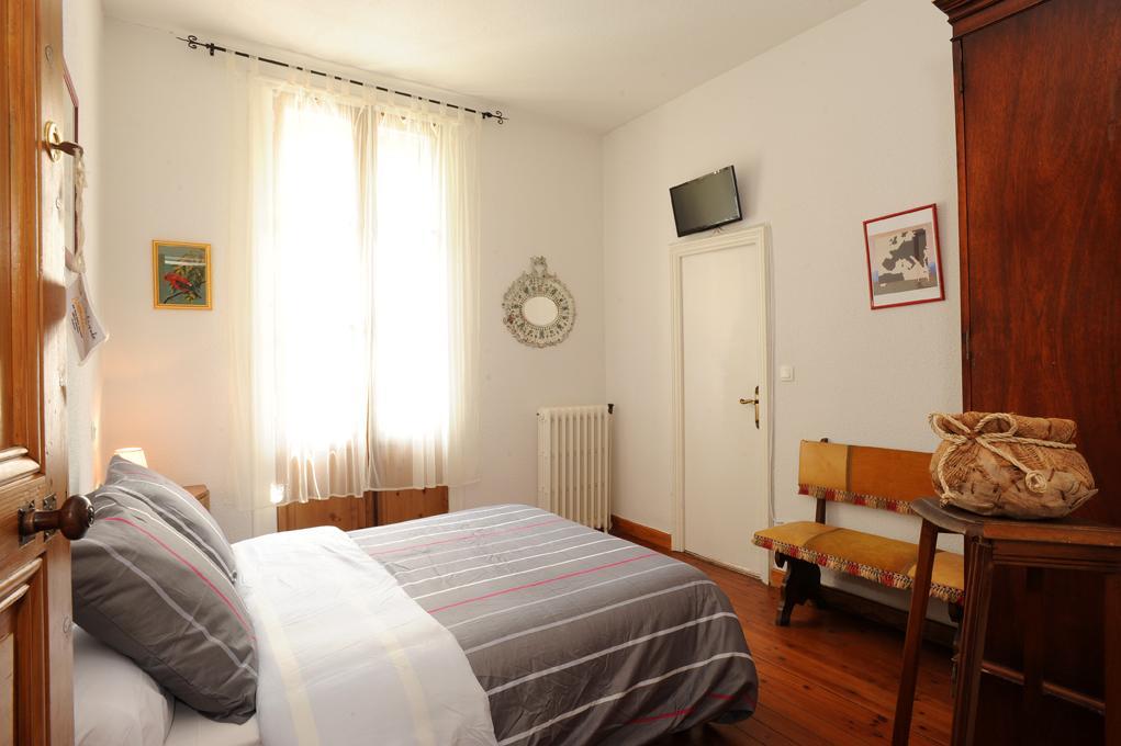 L'Escalivade Bed & Breakfast เซเรต์ ภายนอก รูปภาพ